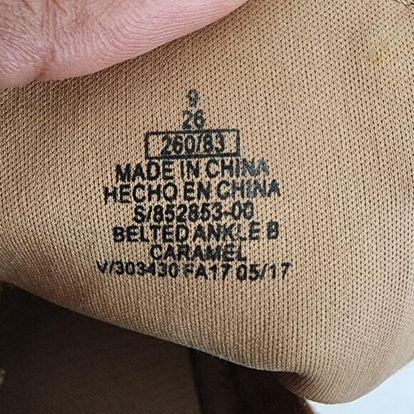 Old Navy Women's Tan Faux Suede Ankle Booties, sie 9 - Picture 7 of 8